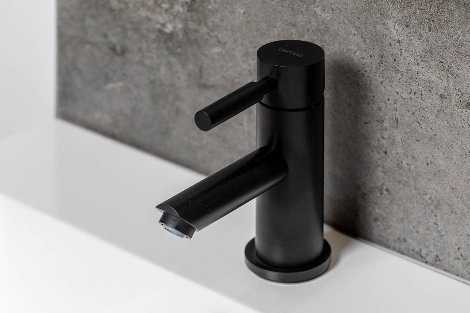 Geen warm water uit de kraan: wat nu te doen? | Maxaro