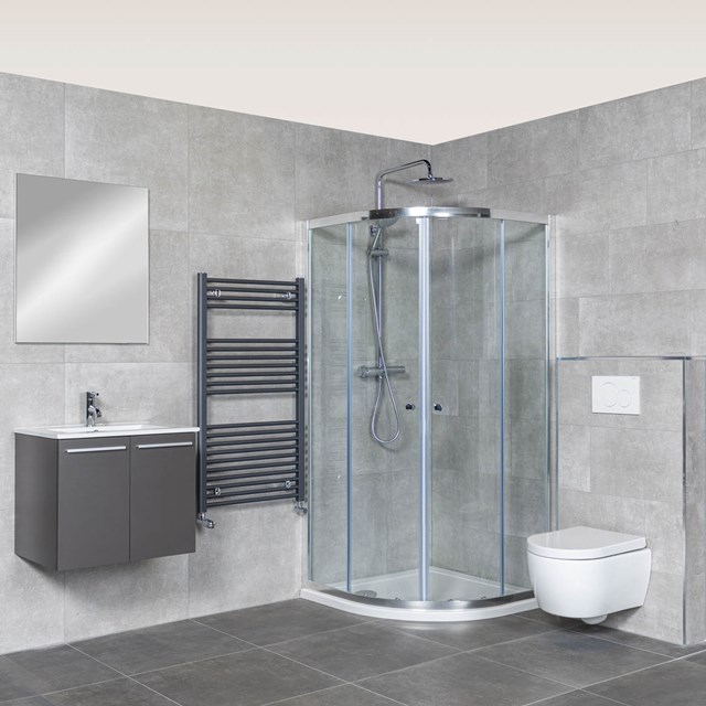 Moderne badkamer met grijze hoekdouche, glazen deuren, wandtoilet, antraciet radiator en zwevend wastafelmeubel.