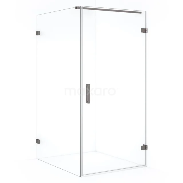 Shower enclosure with corner step, transparent safety glass and silver frame, ideal for a modern bathroom.