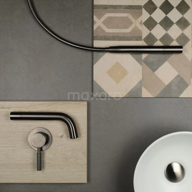 Zwarte inbouw wastafelkraan met ronde uitloop, moderne matzwarte afwerking, perfect voor een stijlvolle badkamer.