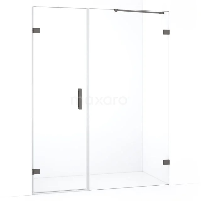 Glazen douchewand met strak design en zwart metalen accenten, ideaal voor een moderne badkamerinrichting.