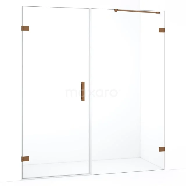 Douchewand met schuifdeur, transparant glas, gouden details, modern design; stijlvolle toevoeging voor elke badkamer.