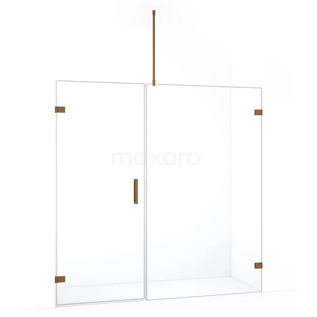 Inloopdouche met helder glazen wanden, roestvrijstalen accenten en goudkleurige details, perfect voor een moderne badkamer.