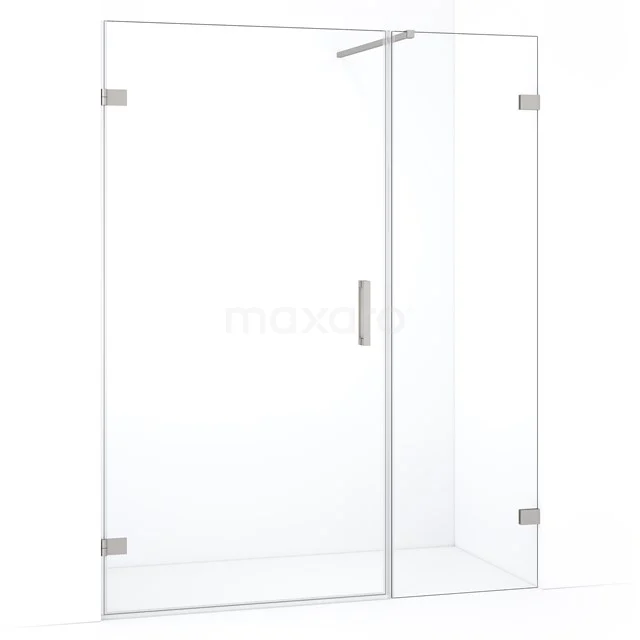 Heldere glazen douchewand met deur, roestvrijstalen scharnieren, minimalistisch ontwerp, ideaal voor moderne badkamers.