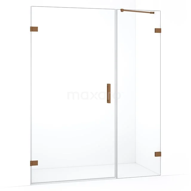 Glazen douchewand met scharnierdeur, transparant, messing accenten, ideaal voor een stijlvolle en moderne badkamerinrichting.