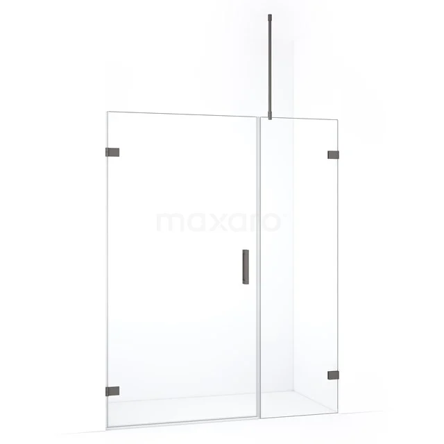 Glazen douchewand met metallic scharnieren, minimalistisch design en een strak profiel, ideaal voor moderne badkamers.