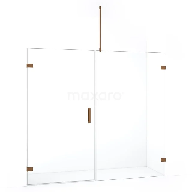 Glazen douchewand met goudkleurige details en een modern frame, perfect voor een luxe badkamerinterieur.