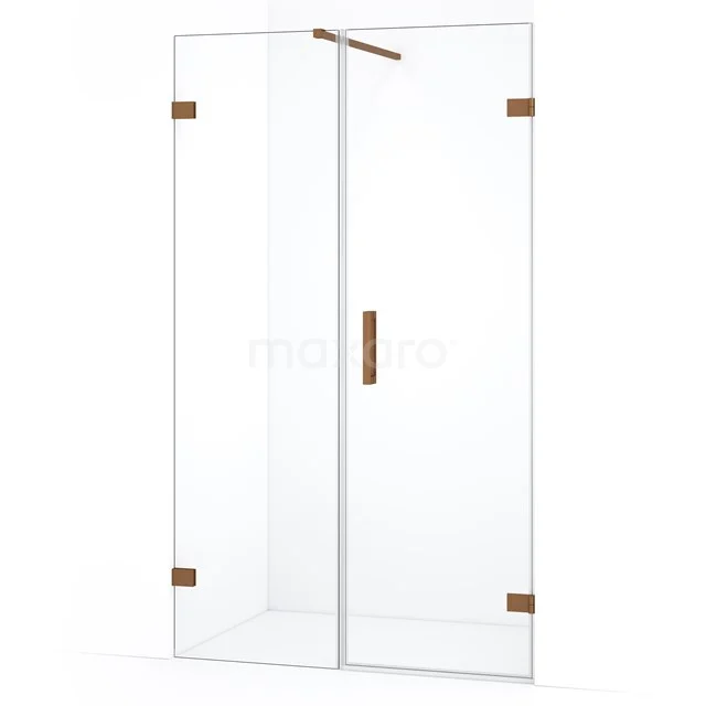 Luxe glazen douchedeur met helder glas, messing accenten en strakke lijnen, perfect voor een moderne badkamer.