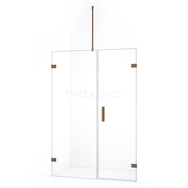 Glazen douchedeur met messing details, minimalistisch ontwerp, ideaal voor moderne badkamerinrichting.