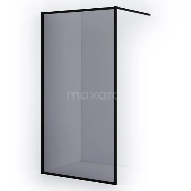 Schwarze begehbare Duschwand mit mattem Glaspaneel, schlankem Aluminiumrahmen, ideal für einen modernen Badezimmerstil.