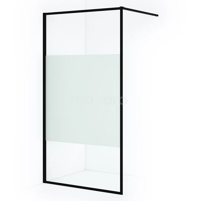 Schwarze begehbare Dusche mit Mattglas, schmalem Stahlrahmen und modernem Erscheinungsbild, ideal für ein stilvolles Badezimmer.