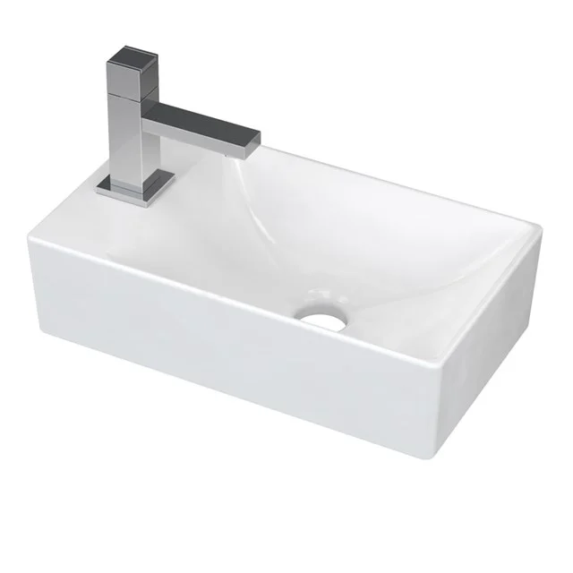 Weiße keramische Waschbecken mit rechteckigem Design, ausgestattet mit einem stilvollen mattschwarzen Wasserhahn, ideal für moderne Bäder.