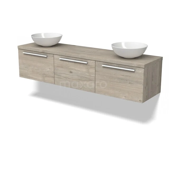 Modern badkamermeubel met dubbele waskommen, houtlook finish en metalen handgrepen; ideaal voor een stijlvolle badkamer.