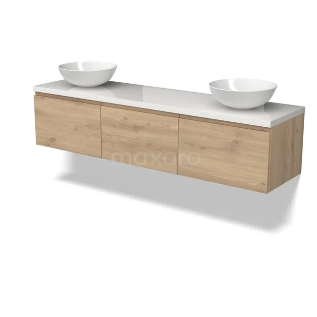 Eikenhouten badkamermeubel met drie lades, wit blad en twee moderne opzetwaskommen, perfect voor een stijlvolle badkamer.