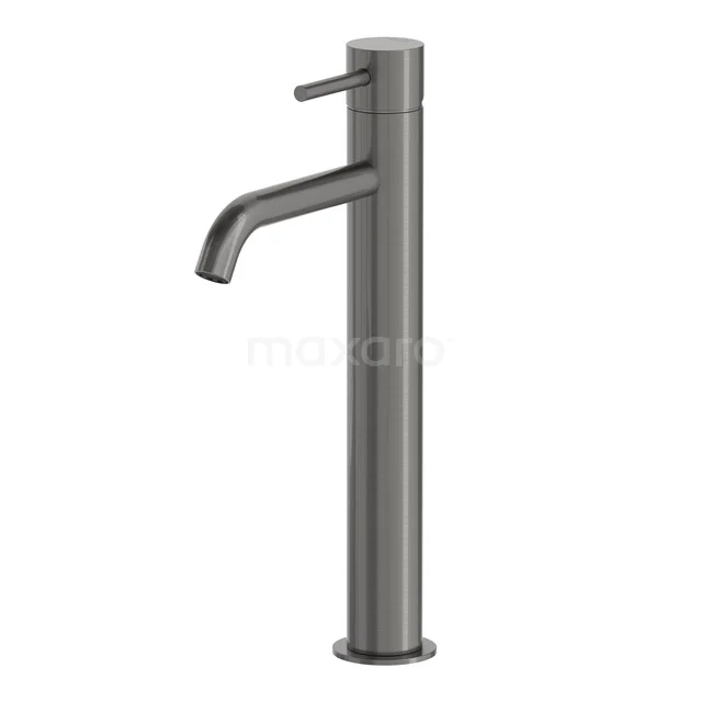 Mat grijze hoge wastafelkraan, cilindervormig design, passend bij moderne badkamerstijlen.
