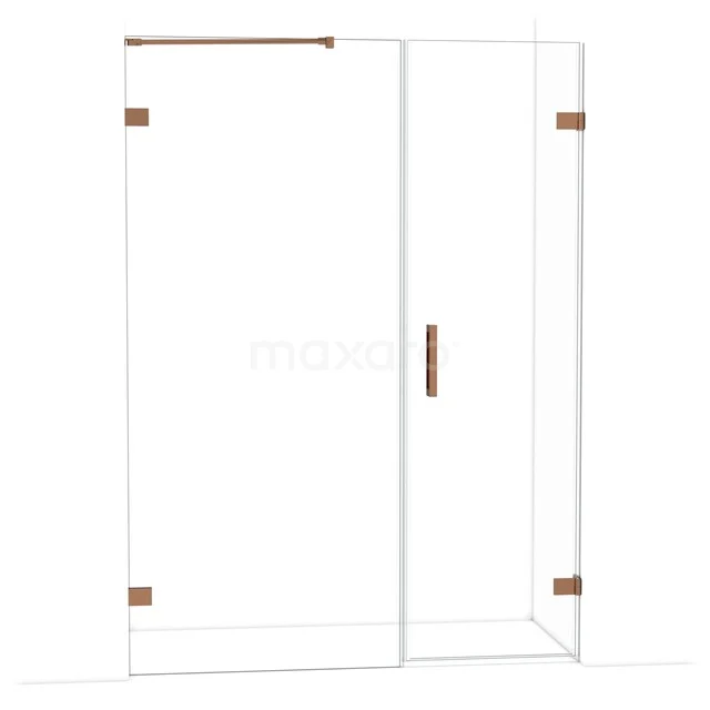 Douchewand met hoekinstap, helderglas, roestvrijstalen profielen en stijlvol koperkleurig beslag, strak badkamerdesign.