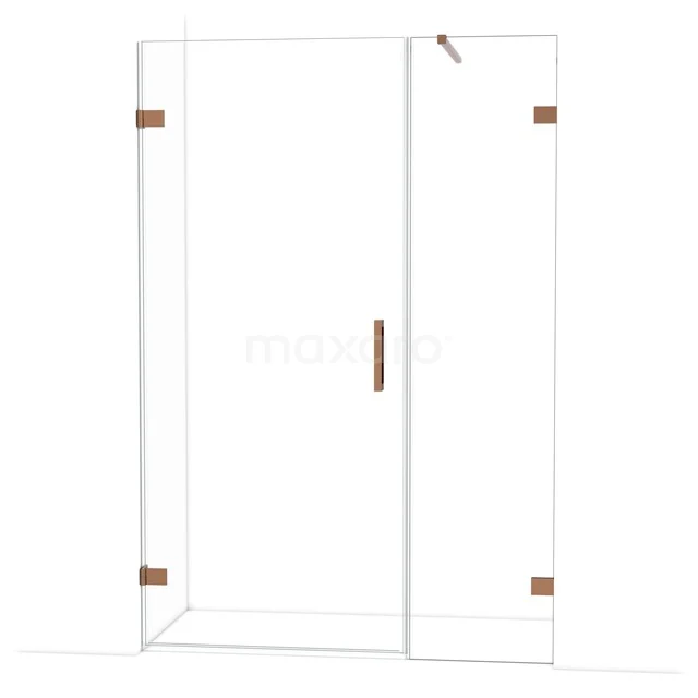 Douchecabine met glazen panelen, koperkleurige scharnieren en strak design, ideaal voor een moderne badkamer.