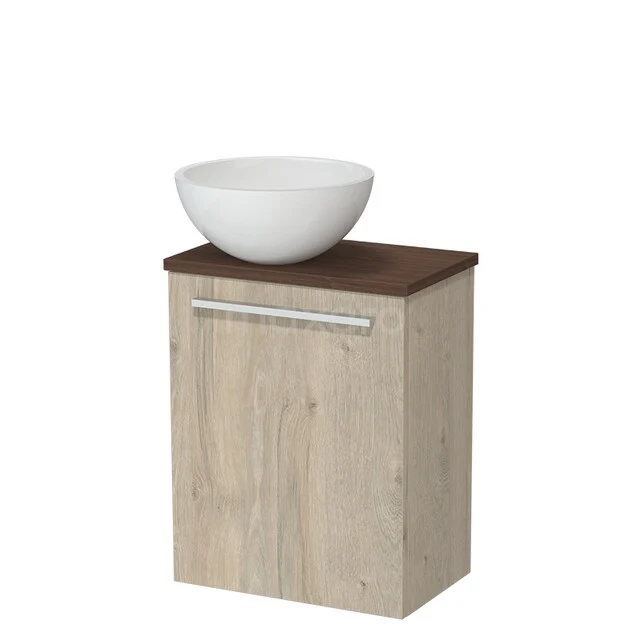 Badkamerkast houtlook met witte wastafel, modern design en compacte vorm voor stijlvol opbergen in kleine badkamers.