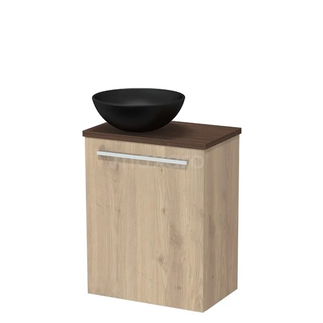 Toiletmeubel met waskom TMK10-17657 Houten badkamermeubel met zwart keramische waskom, modern design en metalen handgreep, compact en stijlvol voor kleine badkamers.