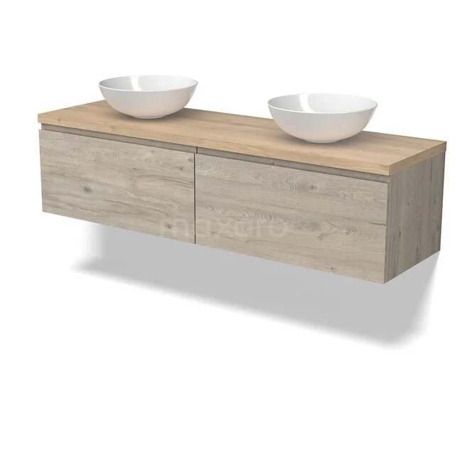 Zwevend badkamermeubel hout-look met dubbele witte waskommen, modern design, ideaal voor een stijlvolle badkamer inrichting.