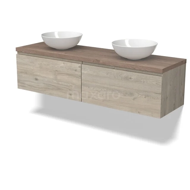 Houten badkamermeubel met twee witte ronde waskommen, modern design, zwevend model uit massief eikenhout.