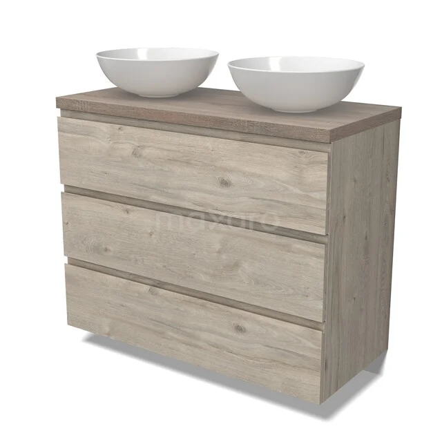 Houten badkamermeubel met lade-indeling en twee witte ronde waskommen, ideaal voor een moderne badkamerinrichting.