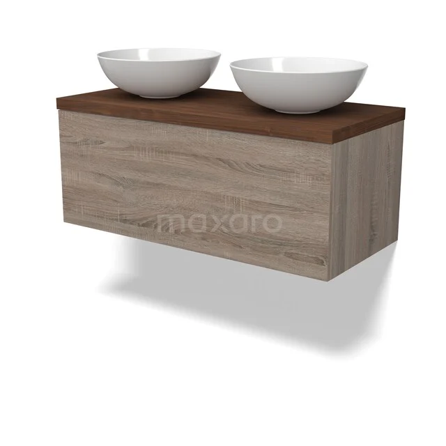 Houten badkamermeubel met walnootlook en twee witte keramische waskommen, modern zwevend ontwerp.