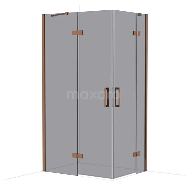 Begehbare Dusche aus Glas mit Eckanordnung, Messingdetails und Doppeltüren; stilvolle Eleganz für das moderne Badezimmer.