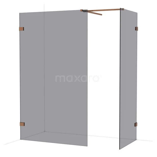 Hoekdouchewand van helder glas met messing accenten, ideaal voor een moderne badkamer.