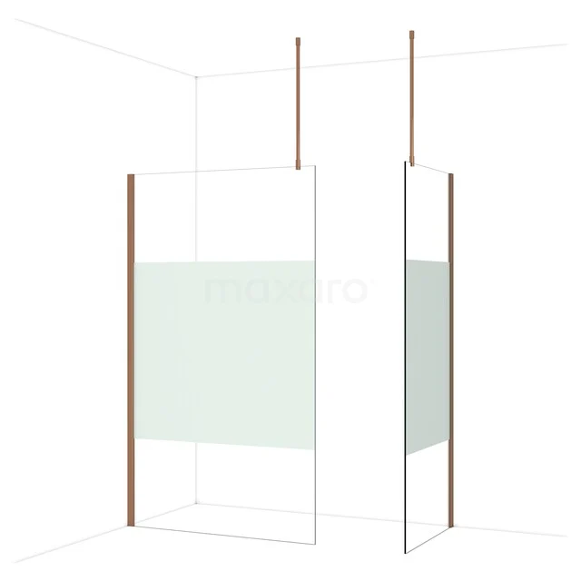 Minimalistische inloopdouche van helder glas en koperkleurige profielen, perfect voor een moderne badkamerstijl.