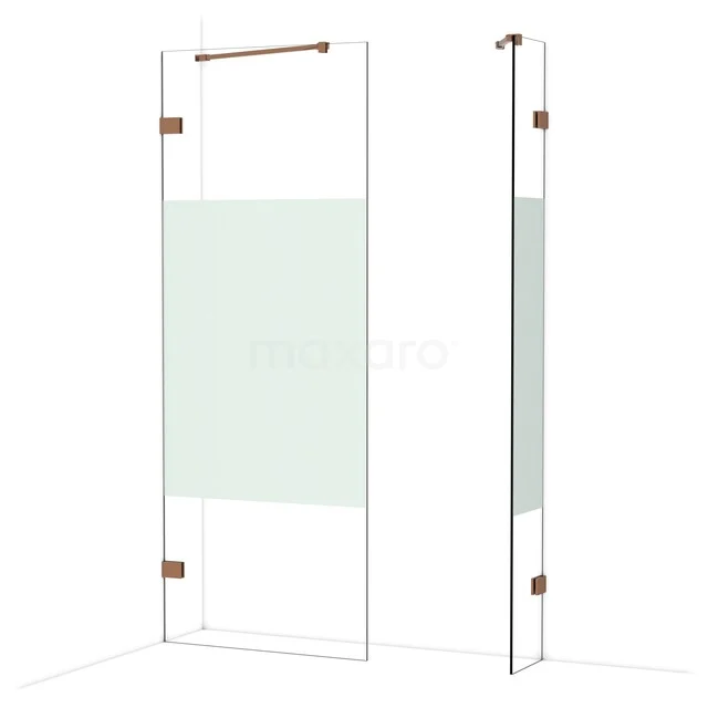 Glazen douchewand met koperkleurige accenten, voorzien van matte strook, perfect voor een moderne badkamer.