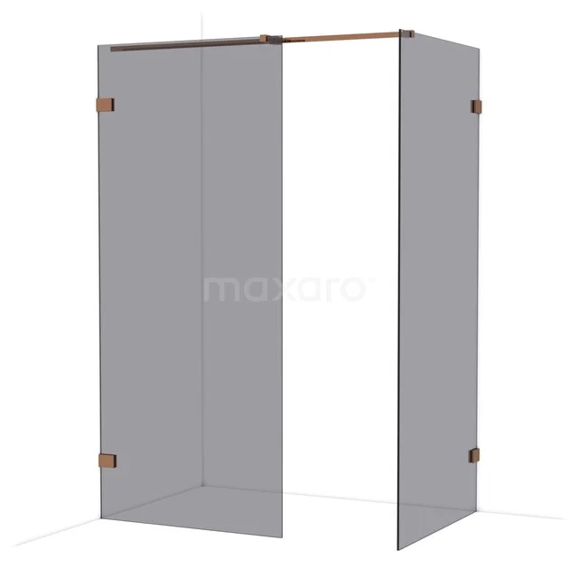 Douchewand van helder glas met stijlvolle messing accenten, modern ontwerp voor een luxe badkamerafscheiding.