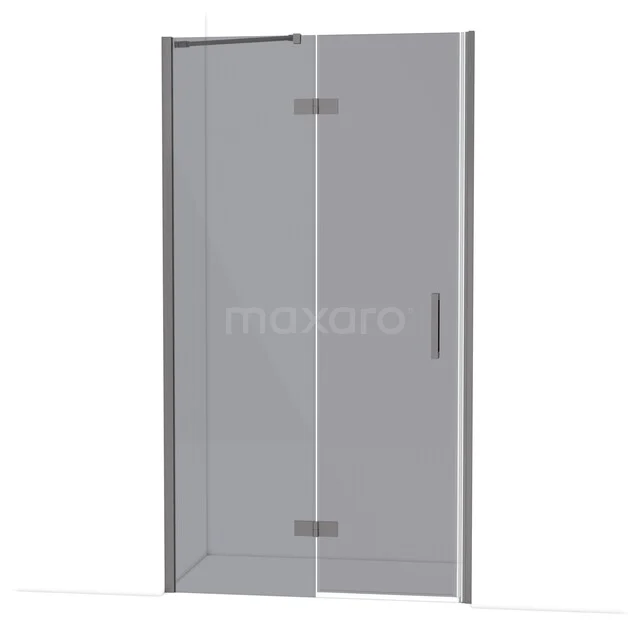 Glazen douchedeur met hoekdesign, transparant glas en metalen scharnieren, perfect voor een moderne badkamerinrichting.