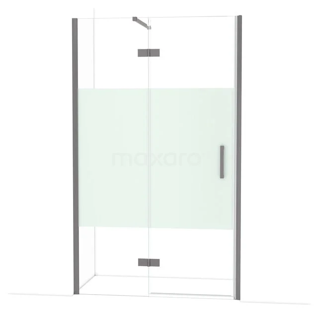 Diamond Shower door | 120 cm Black metal Clear with matt strip Pivot door DDB21662113ZM Glazen douchecabine met matglas detail, zilveren profiel en draaideur; luxe badkameraccessoire voor een moderne uitstraling.