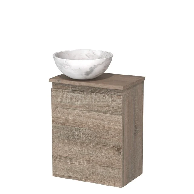Houten badkamermeubel met marmeren waskom, compact design, ideaal voor moderne badkamers.