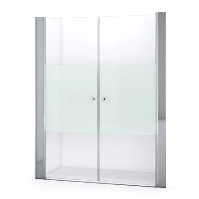 Glasene Duschwand mit Schiebetür, teilweise mattes Design, fertiggestellt mit silberfarbenen Profilen; ideal für moderne Bäder.