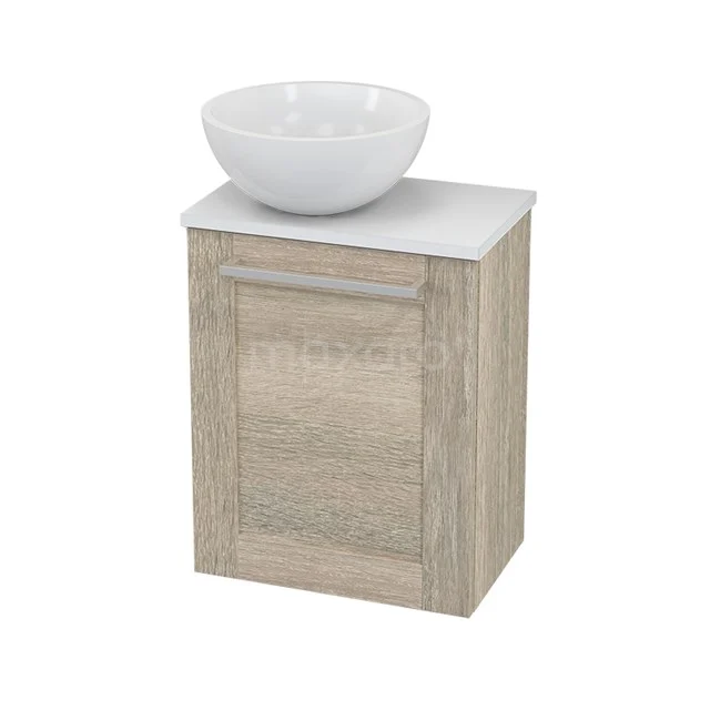 Badmöbel mit Holzoptik und weißem Aufsatzwaschbecken, kompaktes Design, perfekt für kleine Bäder.