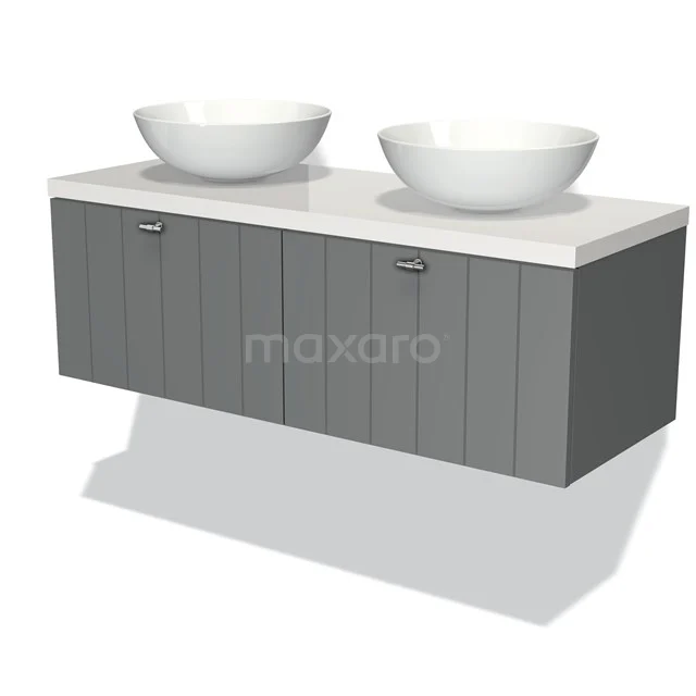 Grauer schwebender Badschrank mit doppelter Waschtischplatte, keramischen Aufsatzwaschbecken und vertikalen Paneelen für einen modernen Look.