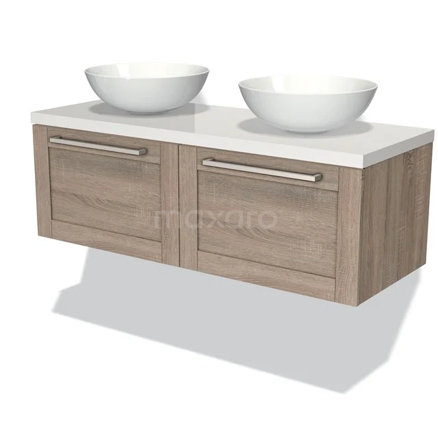 Holz-Badmöbel in Eiche-Optik mit zwei weißen Aufsatzwaschbecken, modernes Wanddesign passend zu zeitgemäßen Badezimmerstilen.