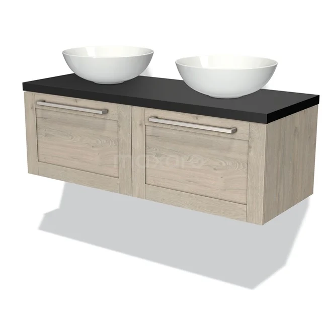 Hölzernes Badezimmermöbel mit zwei weißen Aufsatzwaschbecken, schwarzer Platte und metallischen Haltegriffen; elegantes Design für moderne Bäder.