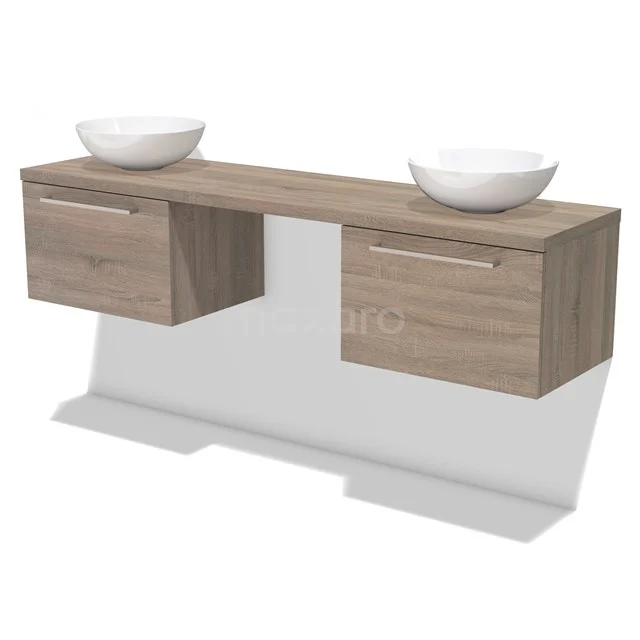 Houten dubbele wastafelonderkast in walnootkleur met twee keramische wastafels, ideaal voor een moderne badkamer.