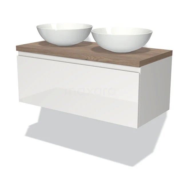 Weißes hängendes Badmöbel mit Holzplatte und zwei keramischen Aufsatzwaschbecken, modernes Design für ein stilvolles Badezimmer.