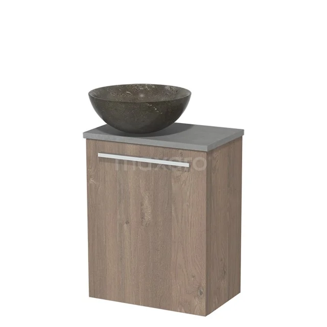WC-Möbel mit Aufsatzwaschbecken | 41 cm mittelbraune Eiche glatte Front Blaustein Naturstein Aufsatzwaschbecken hellgrauer Beton Platte TMK10-06621 Holz-Badezimmermöbel mit grauem Natursteine Aufsatzwaschbecken, kompaktes Design und moderner Griff, ideal für kleine Bäder.