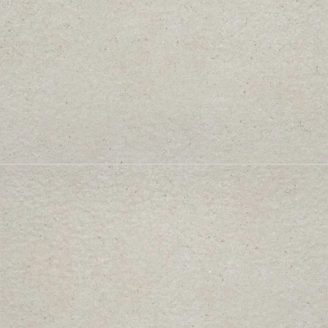 Beige keramische Wandfliese mit subtiler Struktur, ideal für einen modernen Badezimmer Stil.