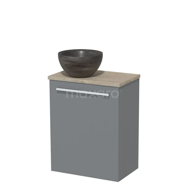 Grijze hangkast met houtlook blad en zwart keramische waskom, ideaal als luxe badkamermeubel voor moderne interieurs.