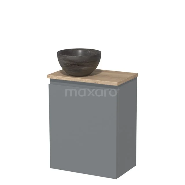 Grijze badkamerkast met mat houten blad en ronde zwarte waskom, perfect voor een moderne badkamerstijl.