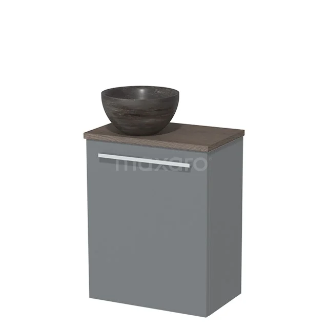 Grijze badkamerkast met houten blad en stenen waskom, ideaal voor een moderne badkamerinrichting.