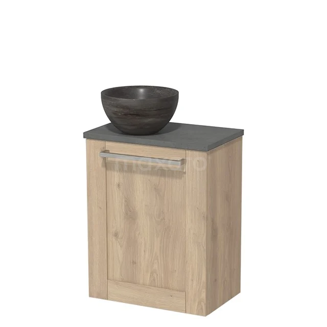 Badkamerkast houtlook met zwarte keramische waskom, compact design en minimalistische stijl. Perfect voor een moderne badkamer.