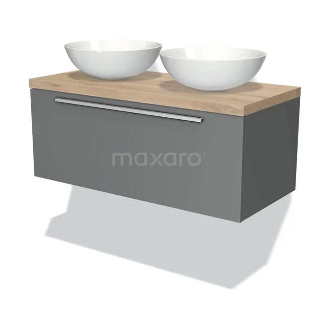 Graues Badezimmermöbel mit Holzplatte, zwei weißen Aufsatzwaschbecken und chromfarbener Haltegriff; elegantes Design für moderne Bäder.