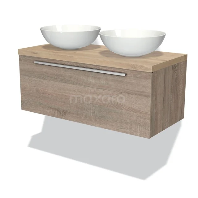 Hölzernes schwebendes Badmöbel mit zwei weißen Aufsatzwaschbecken und einem metallenen Haltegriff, modernes Design für stilvolle Bäder.